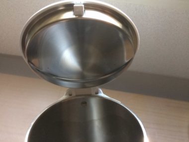 ステンレスの蓋