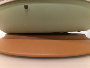 壊れた電気ケトルの充電台