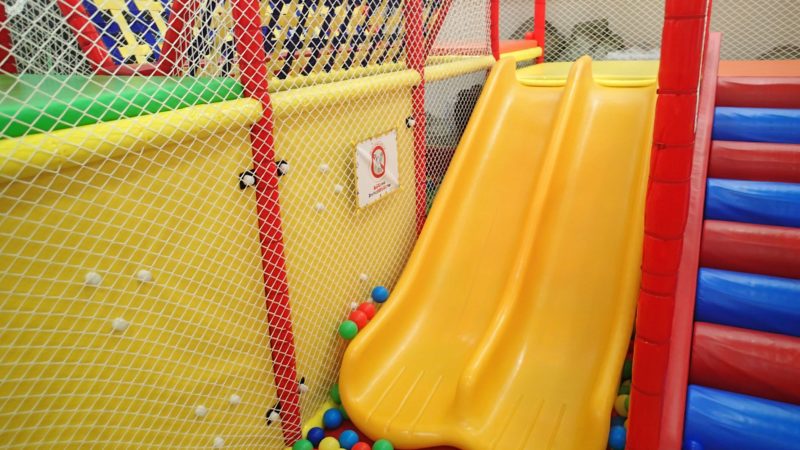 あそびパークアリオ札幌滑り台