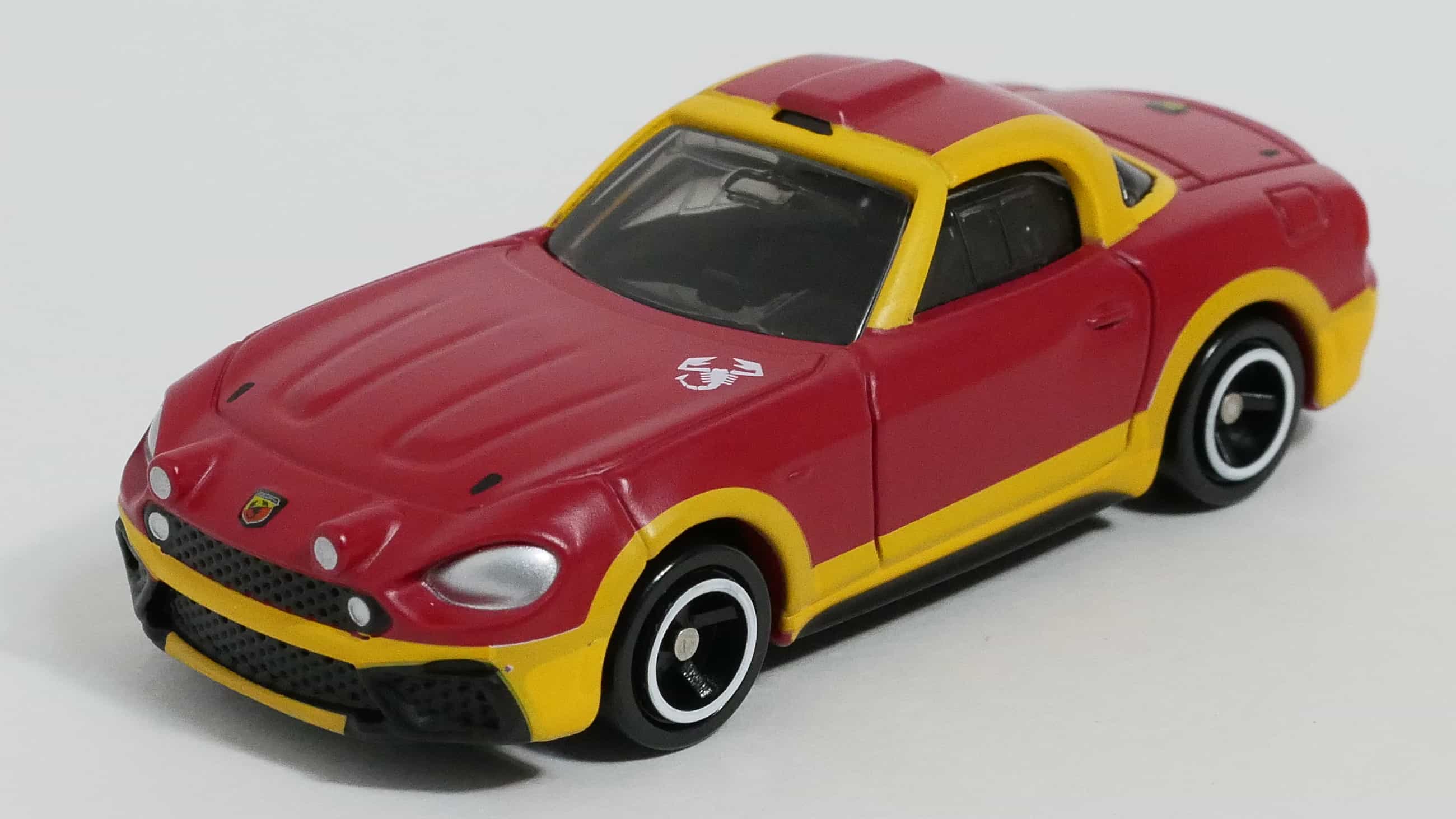 トミカNo.21-9アバルト124スパイダー初回特別仕様前