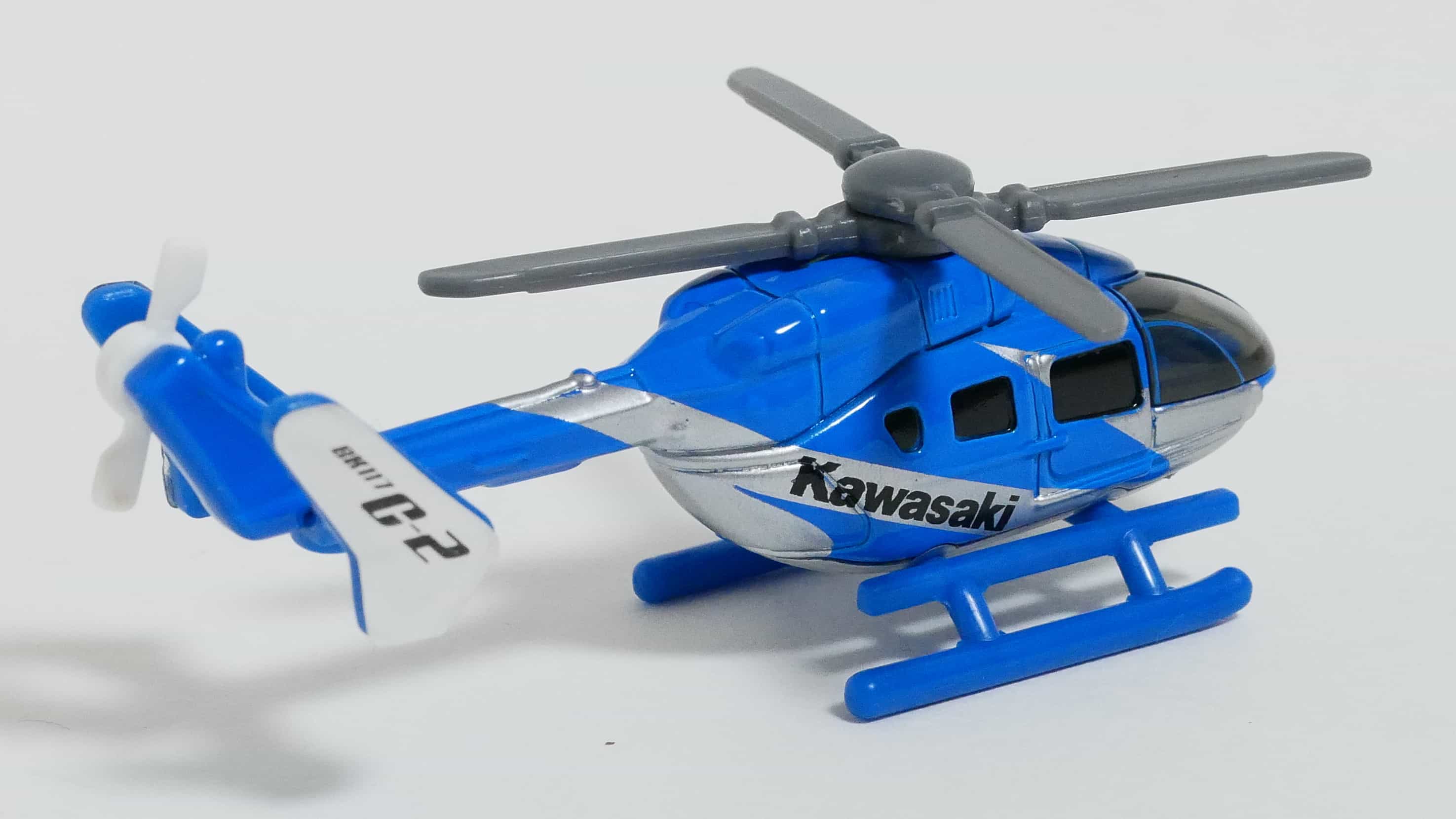 トミカNo.24-8川崎重工業BK117 C-2ヘリコプター後