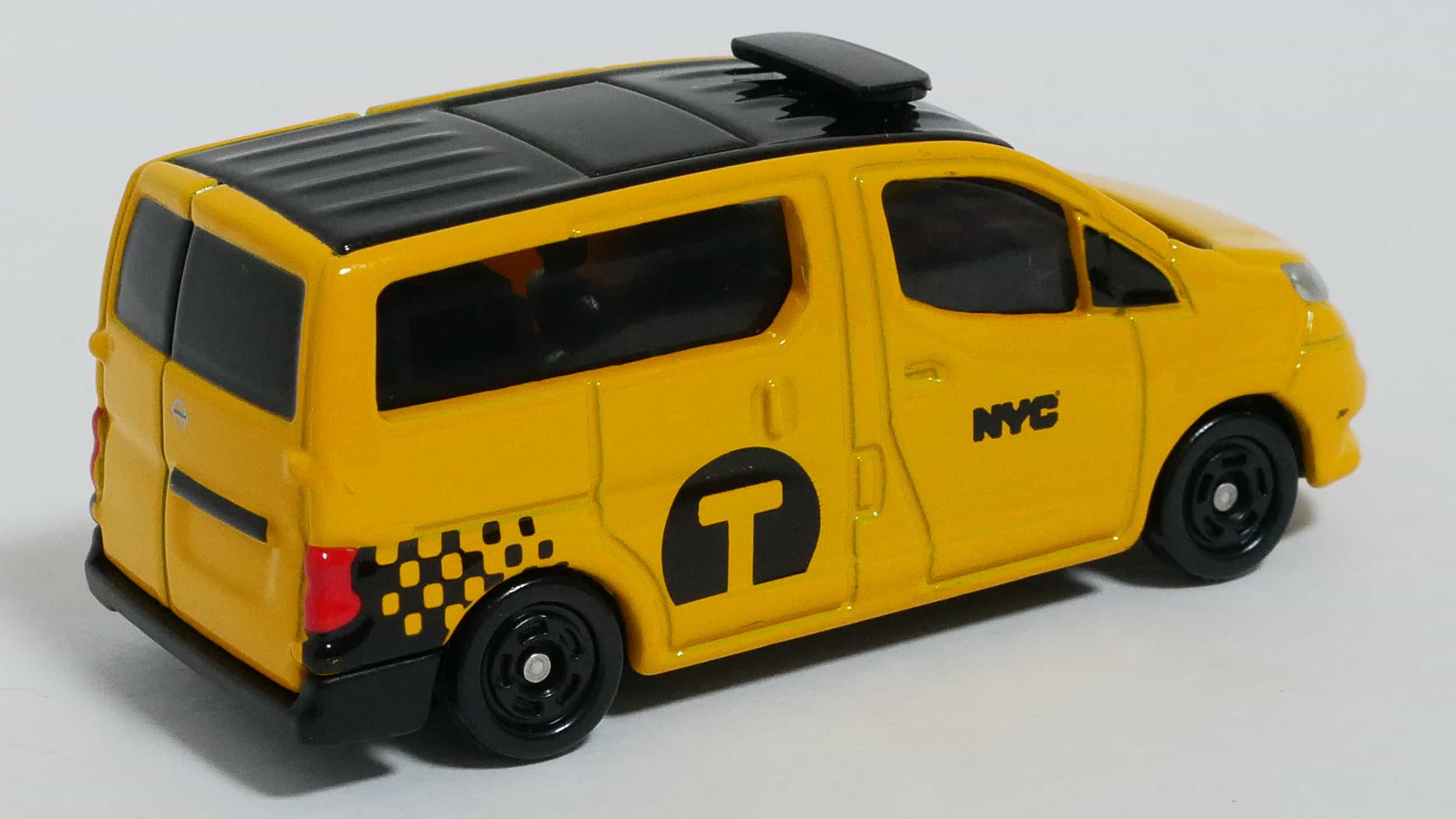 トミカNo.27-11日産NV200タクシー後