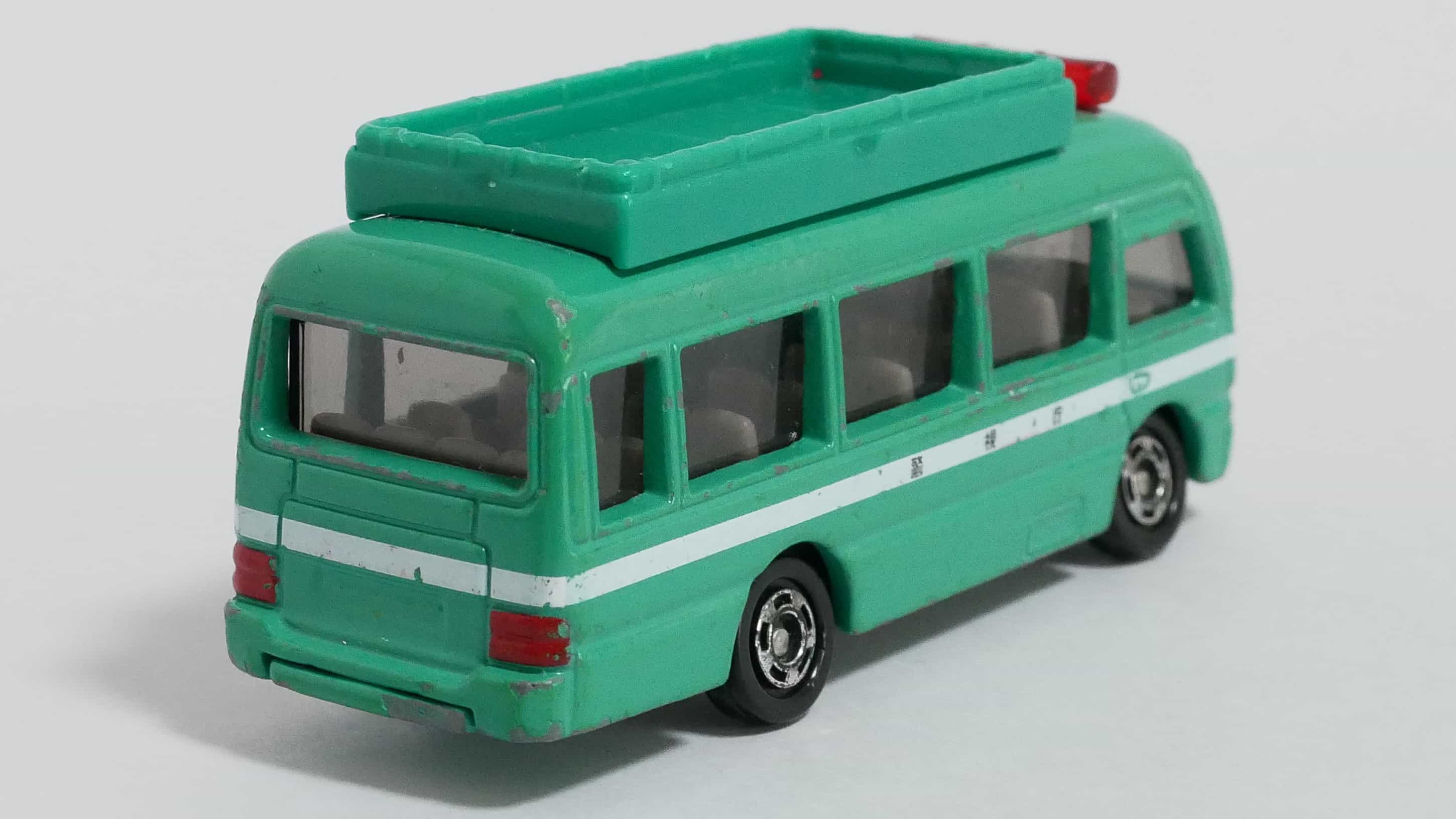 トミカNo.38-7機動救助車-後