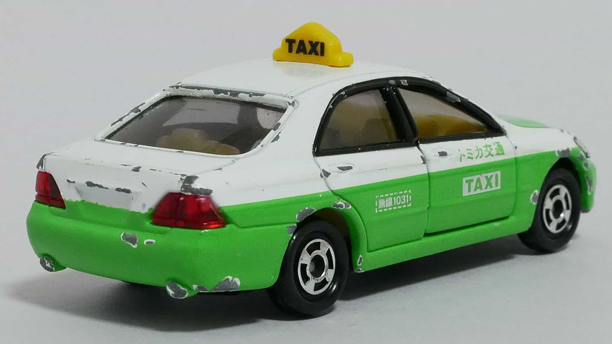 トミカNo.51-5トヨタクラウンタクシー-後