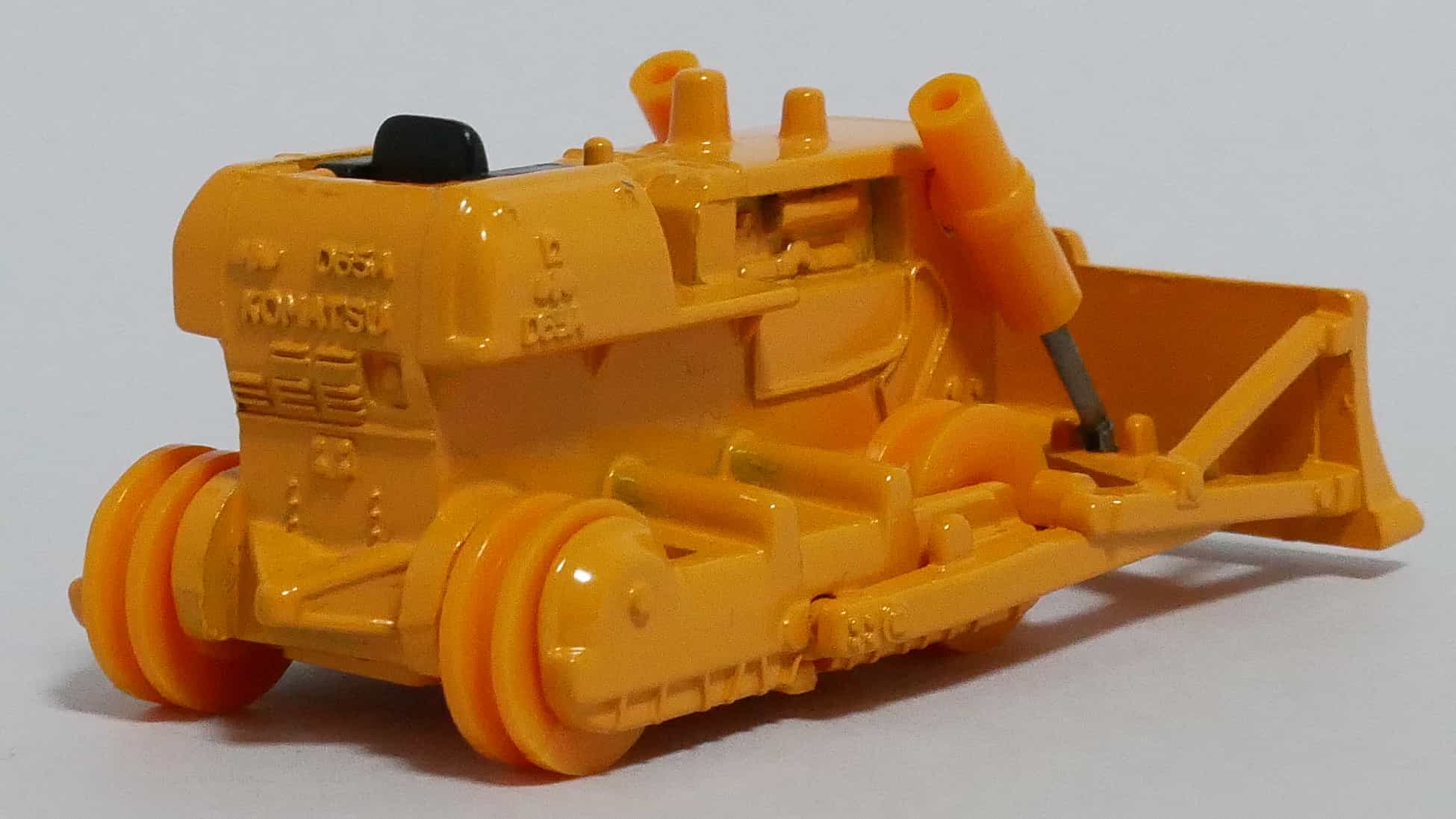 トミカNo.70-1小松ブルドーザD65A-後