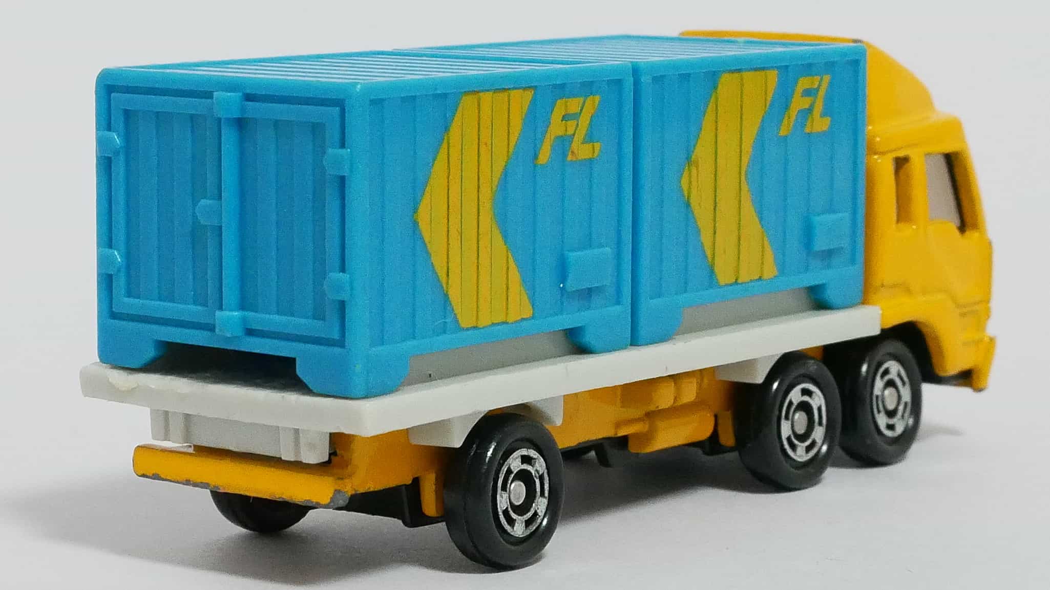 トミカNo.74-5三菱ふそうコンテナトラック-後