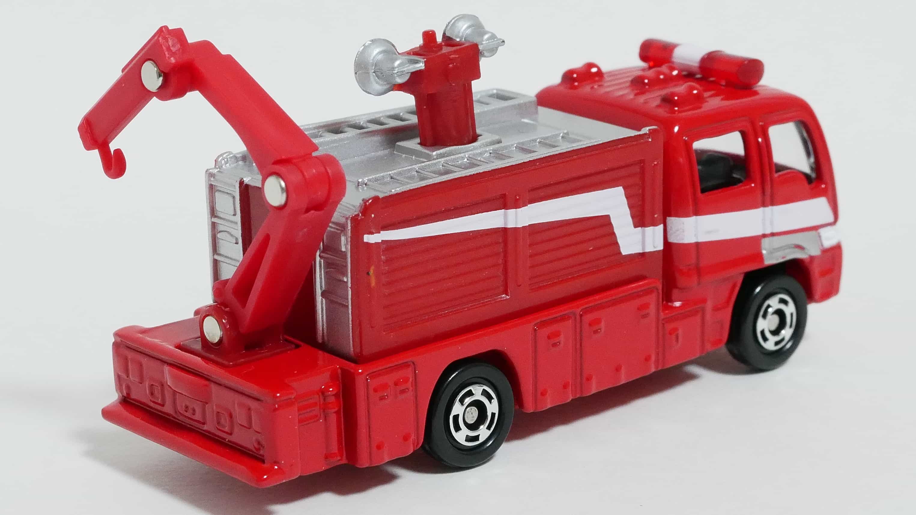 トミカNo.74-6災害対策用救助車Ⅲ型-後