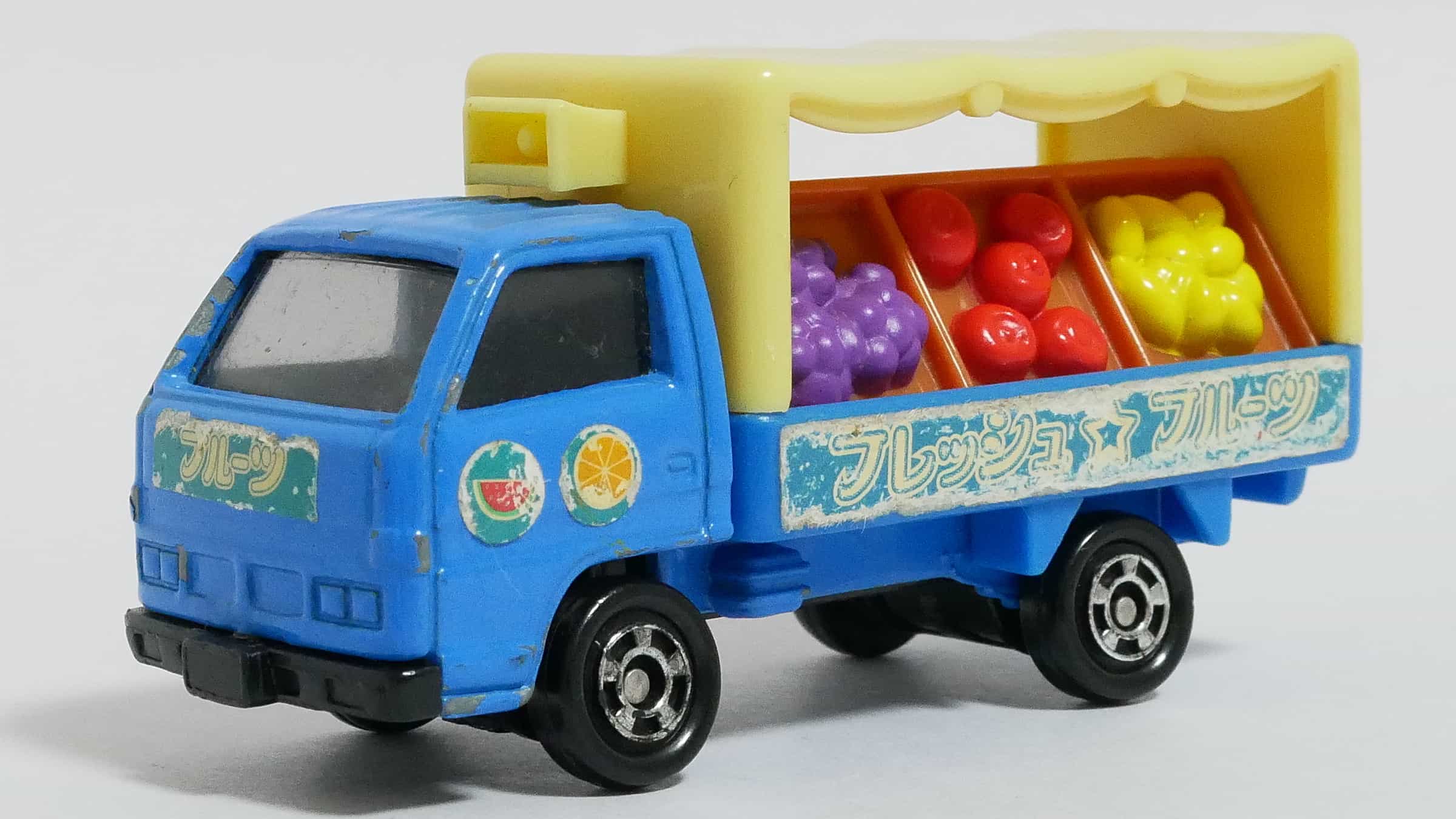 トミカNo.90-4いすゞエルフ移動青果店-前