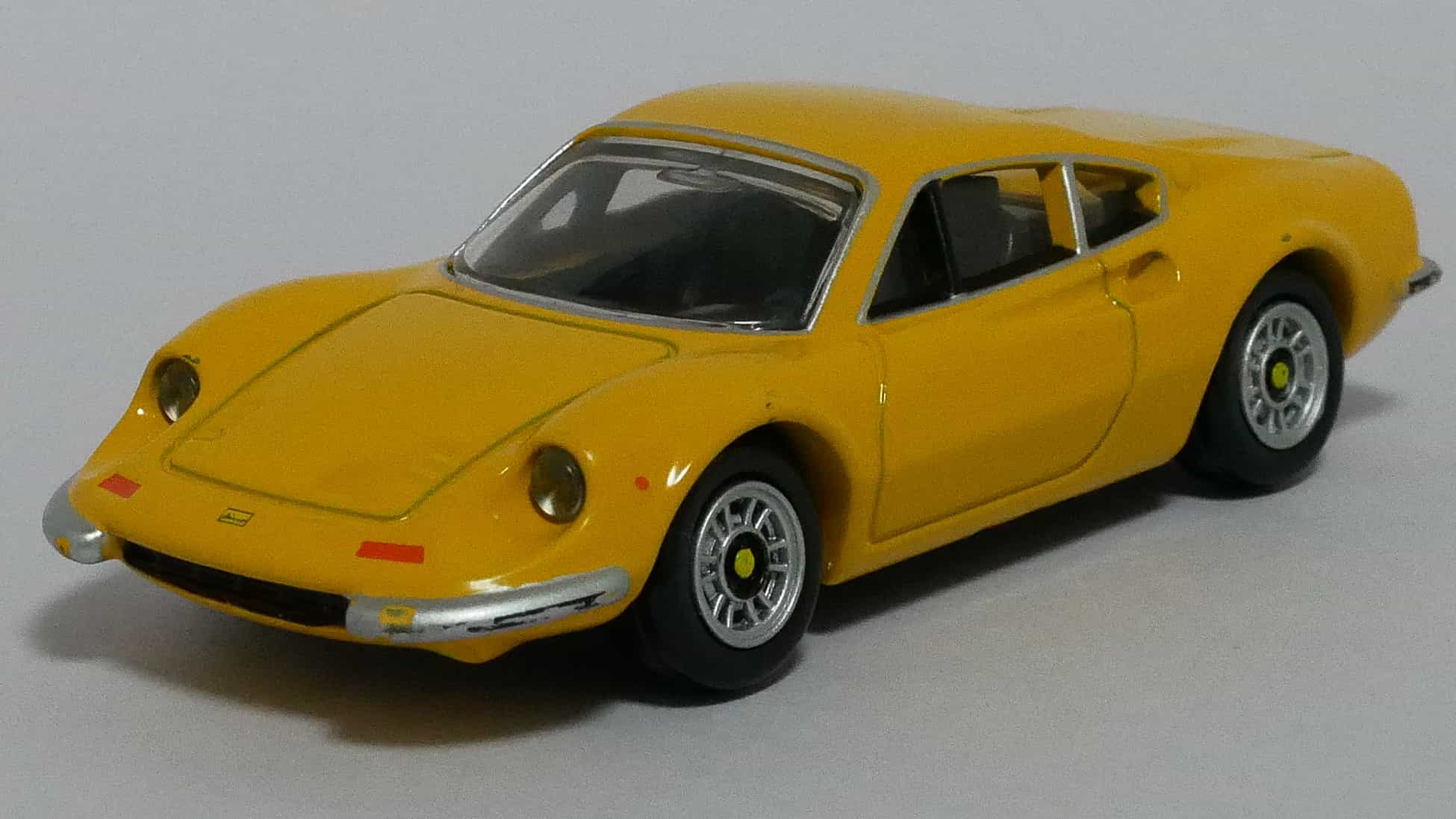 トミカプレミアム13-3ディーノ246GT発売記念仕様-前