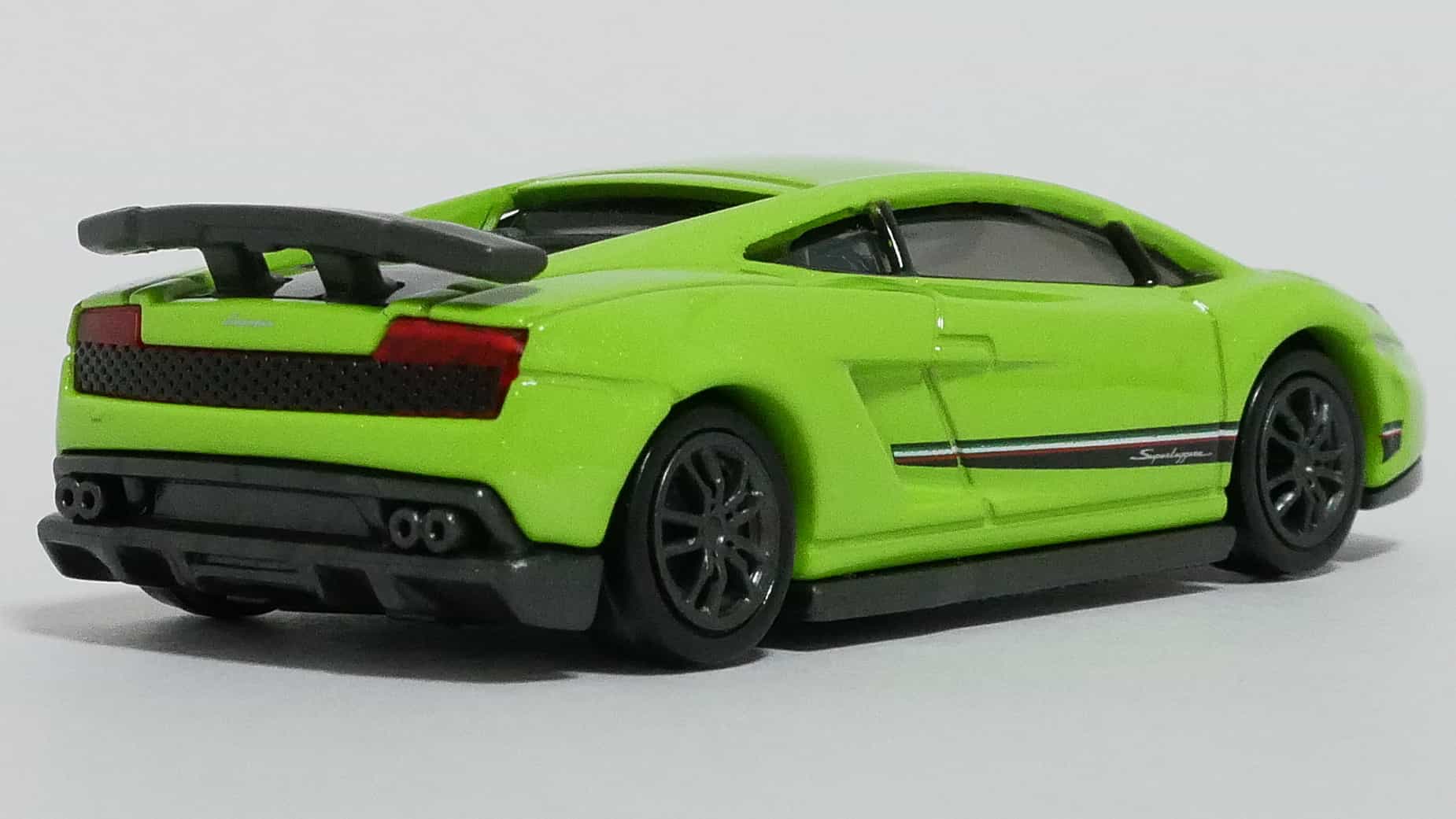 トミカプレミアム33-1ランボルギーニガヤルドスーパーレジェーラ-後