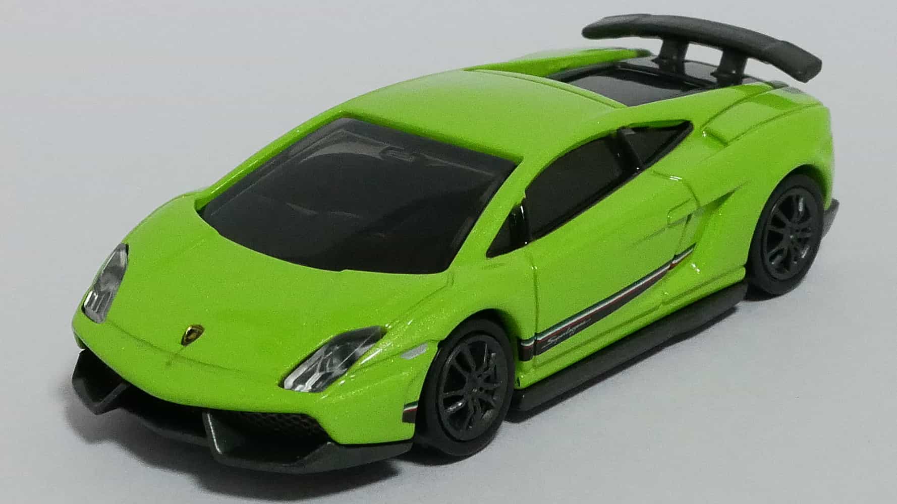 トミカプレミアム33-1ランボルギーニガヤルドスーパーレジェーラ_前