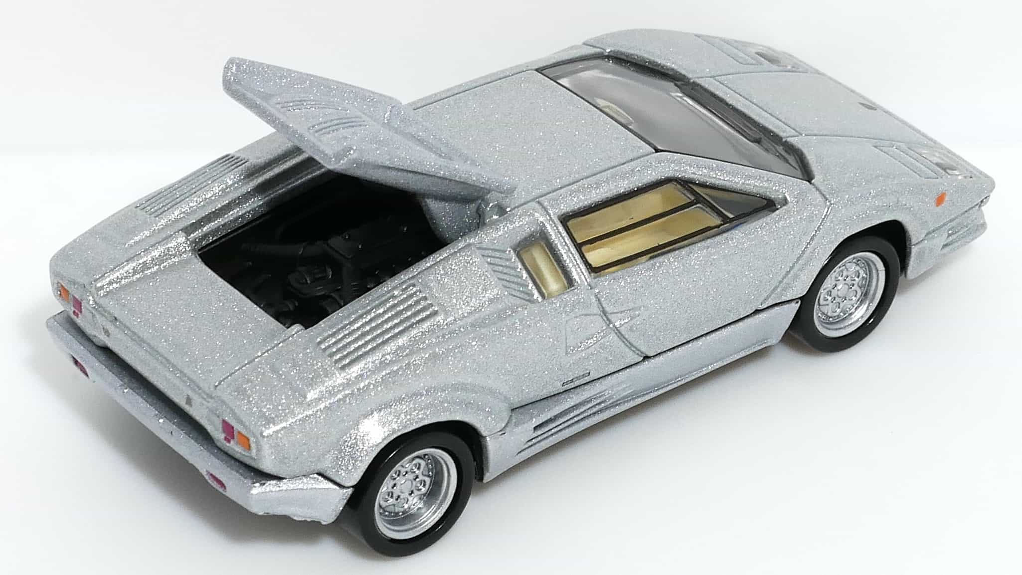 トミカプレミアム12-3ランボルギーニカウンタック25thアニバーサリー初回発売記念仕様_エンジンルーフ