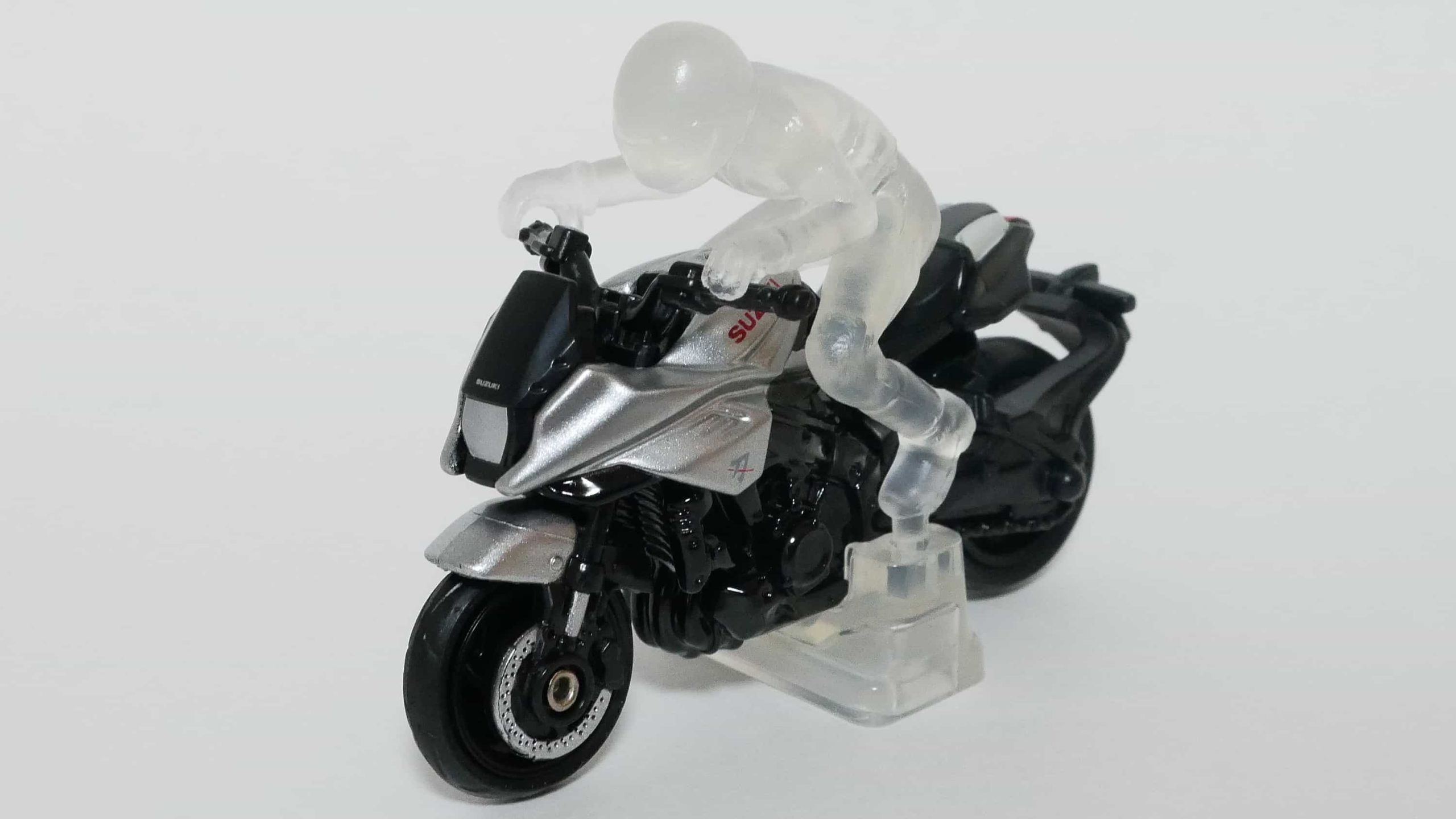 トミカ19-9スズキカタナ_前