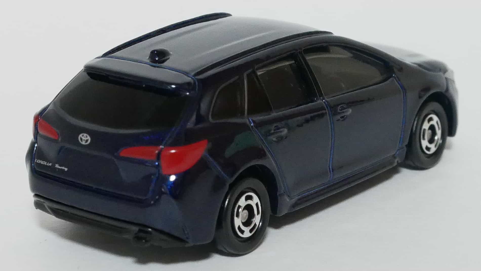 トミカ24-10トヨタカローラツーリング_後