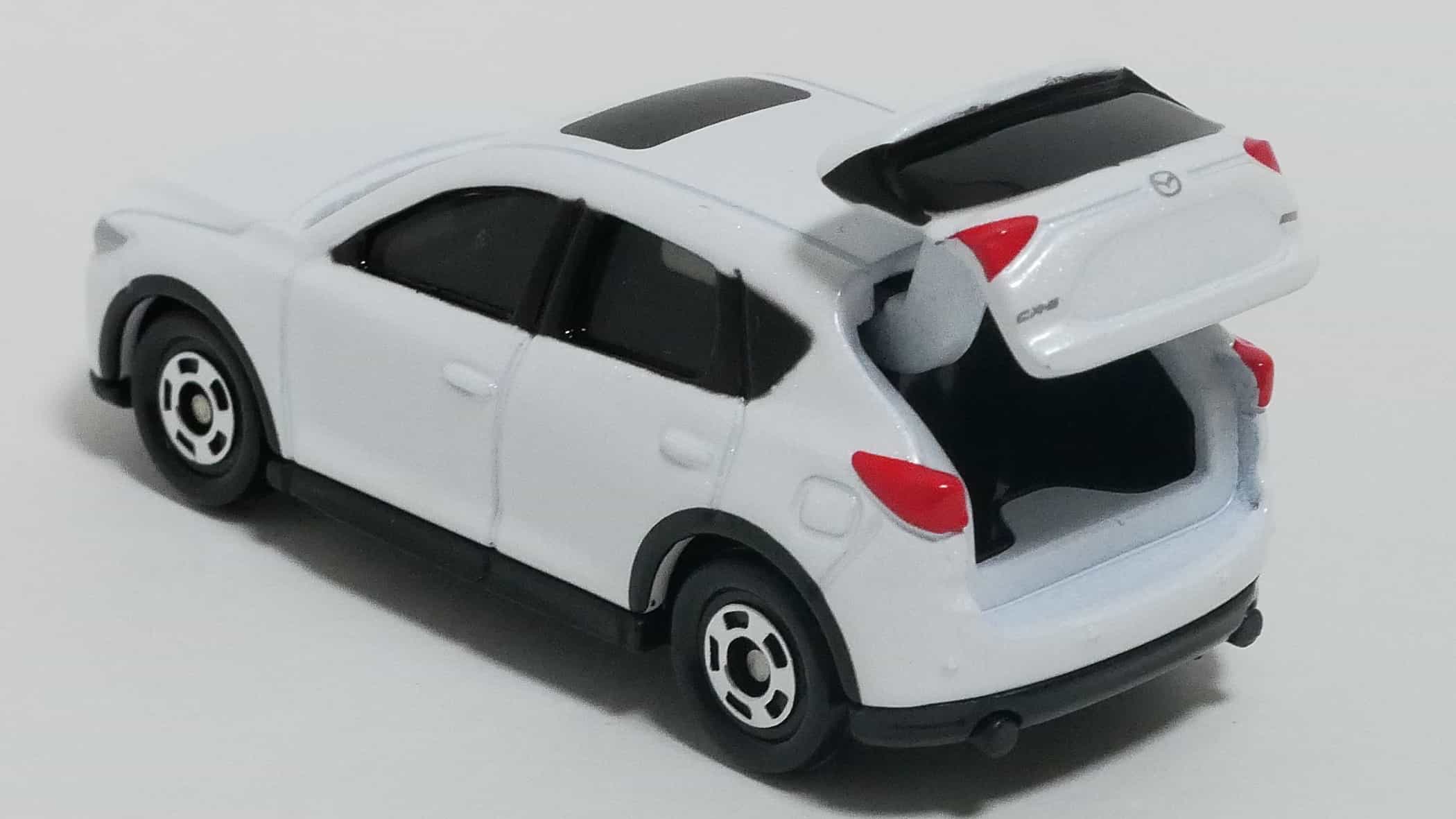 トミカ24-9マツダCX-5初回特別仕様_ドア