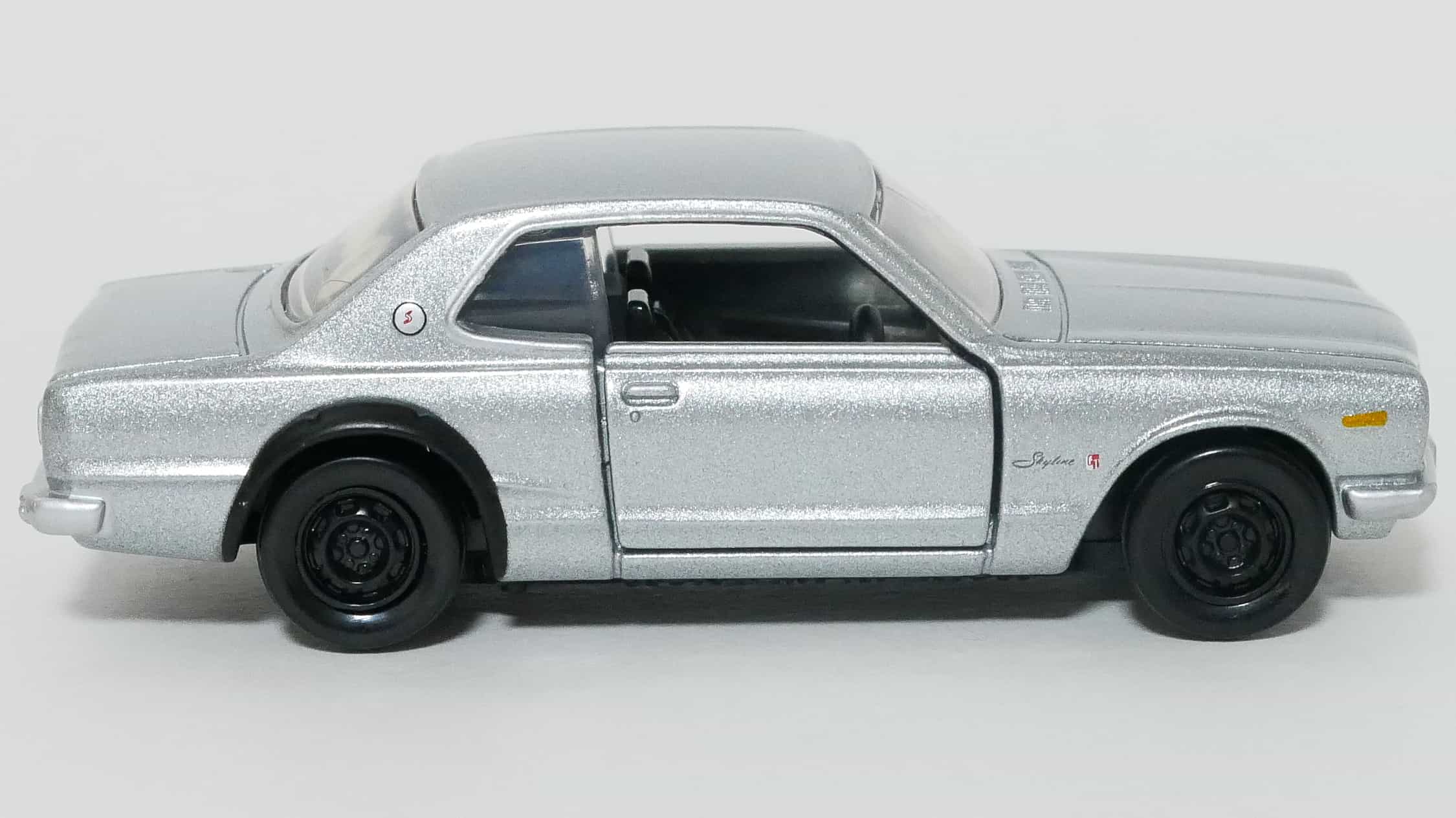 トミカプレミアム34-1_日産スカイラインGT-R(KPGC10)横