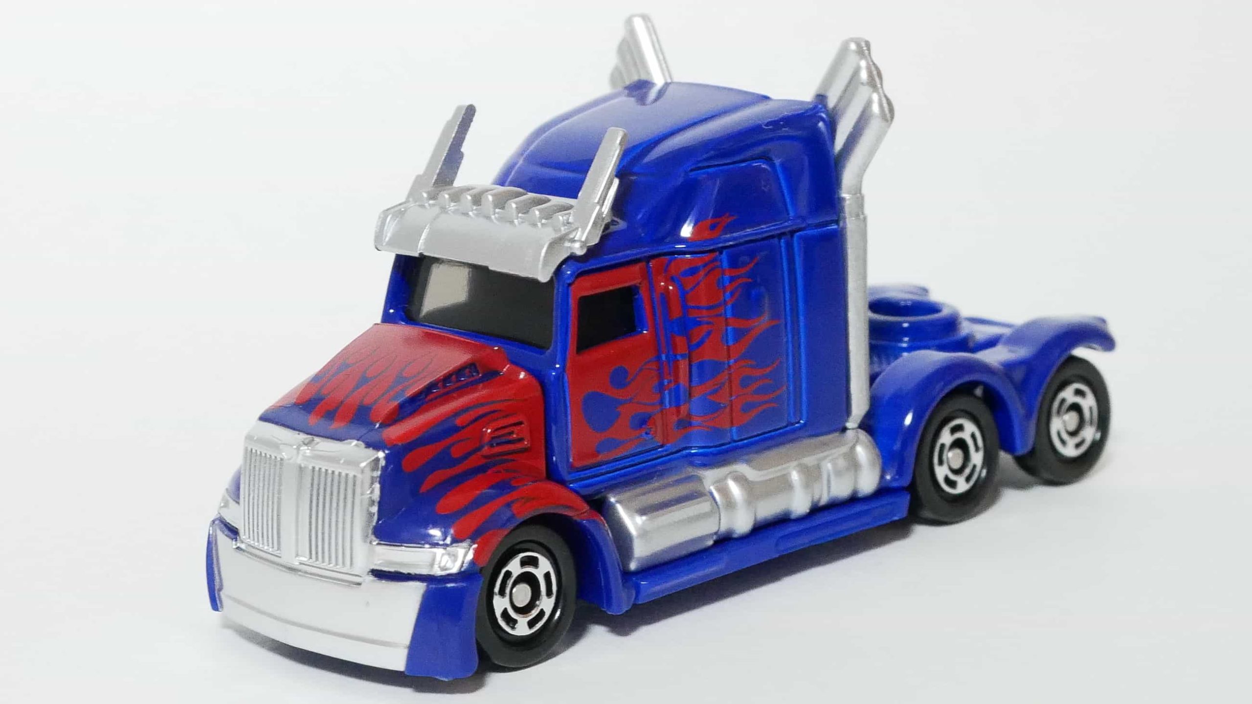 ドリームトミカ148-5トランスフォーマーオプティマスプライム_前