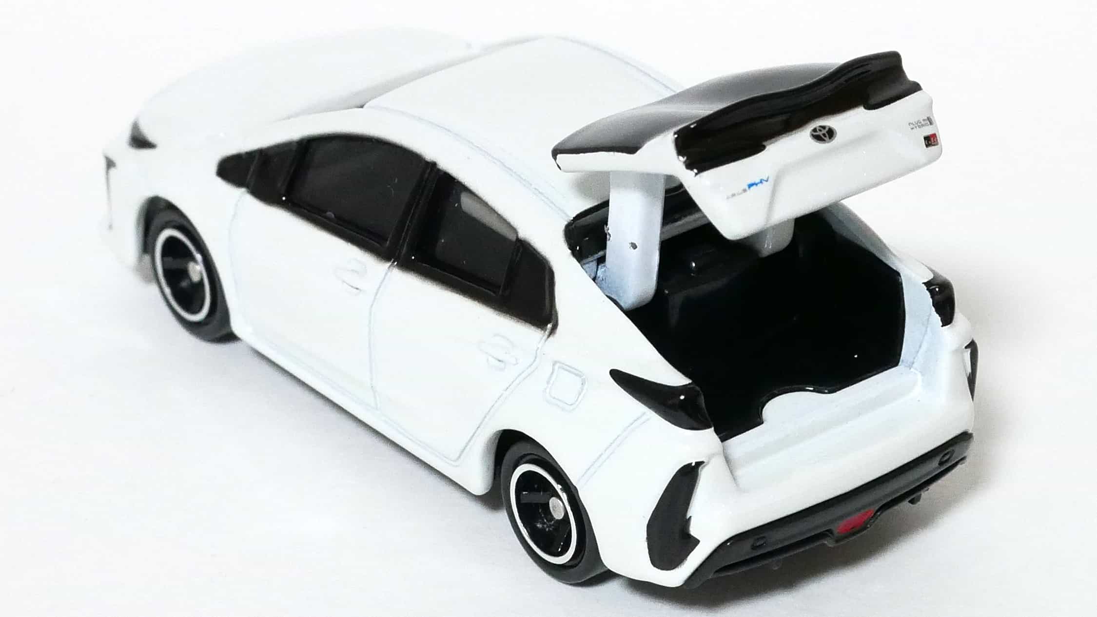 トミカ76-7プリウスPHV GR SPORT_ドア