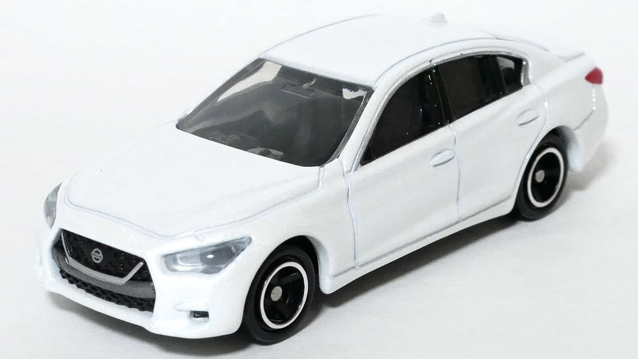 トミカ76-8日産スカイライン初回特別仕様_前