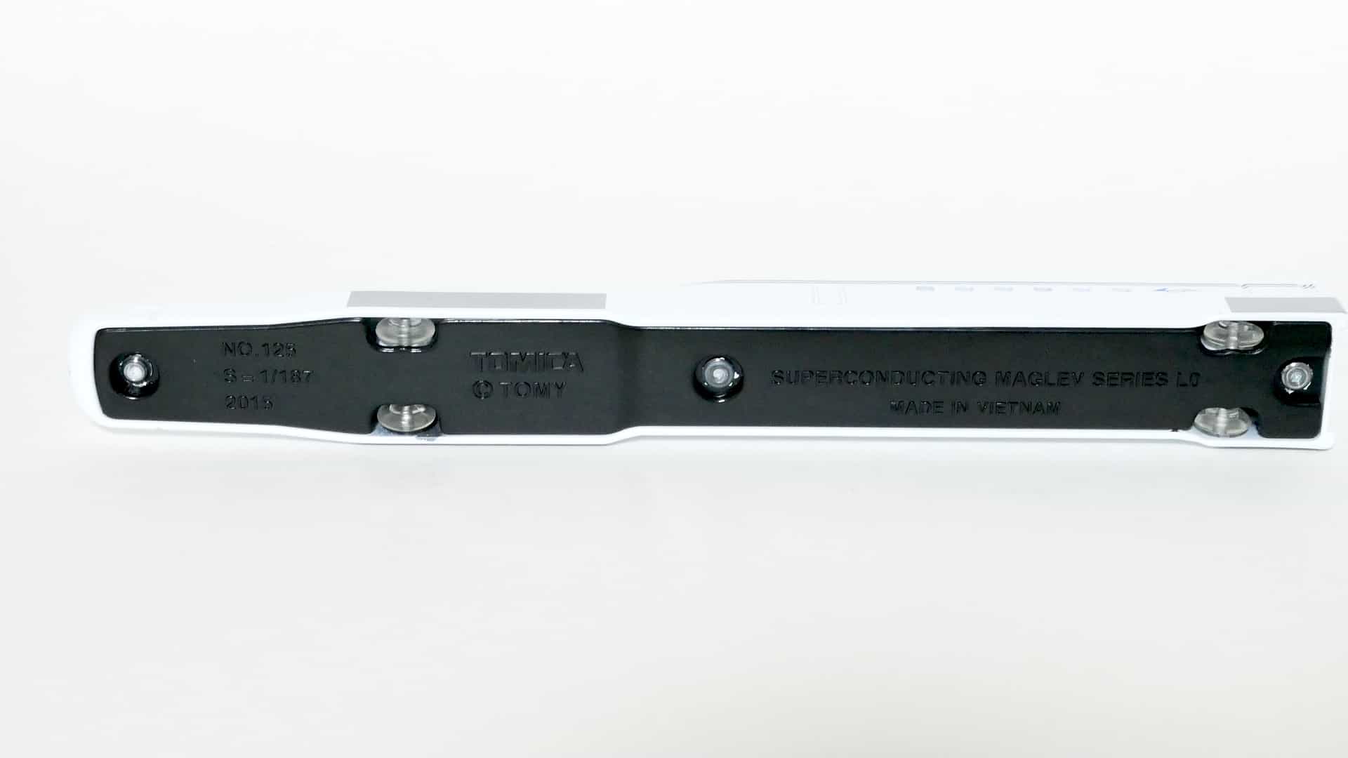 ロングタイプトミカ125-3リニアL0_底