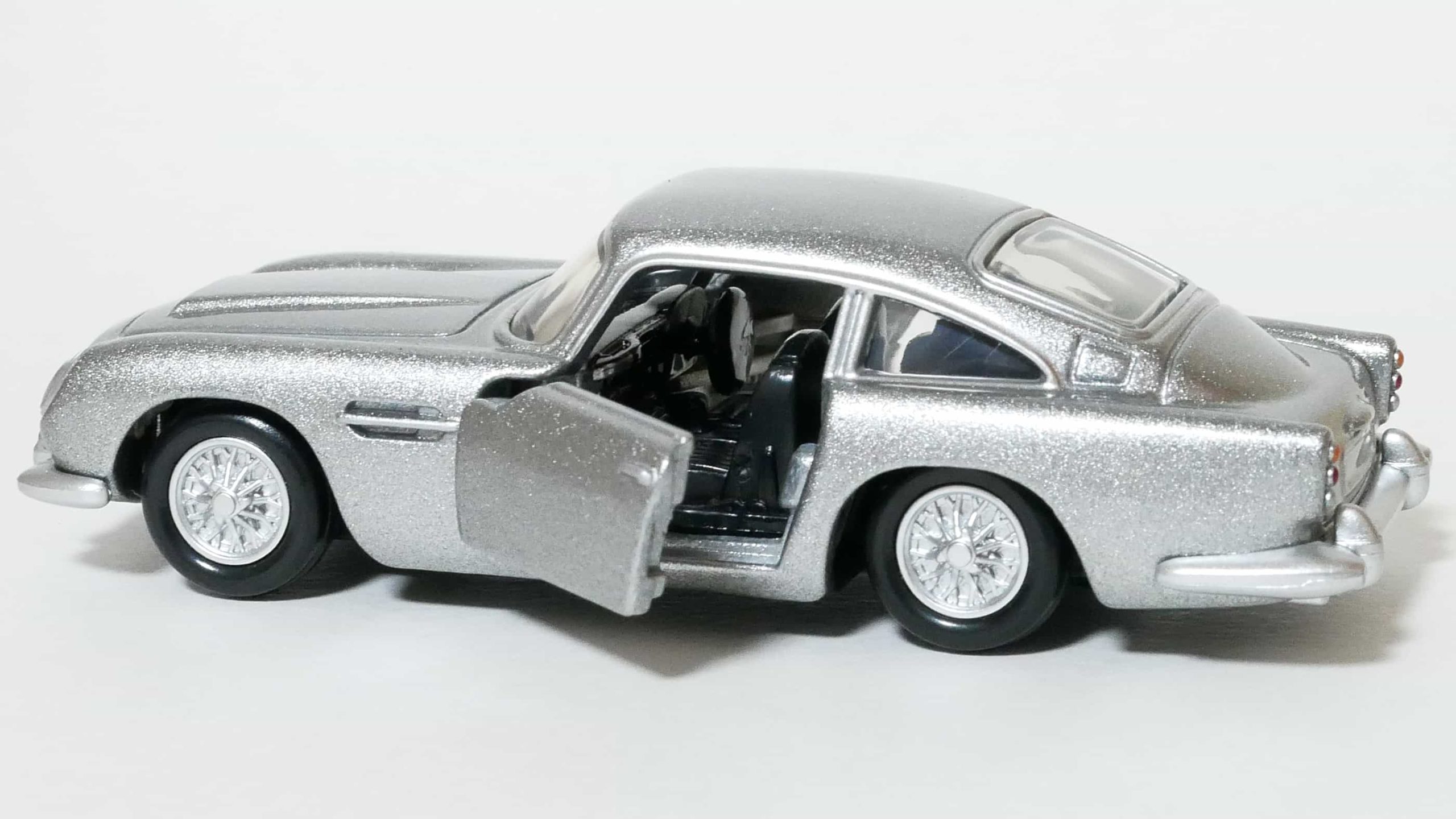 トミカプレミアム35-1アストンマーティン DB5_ドア