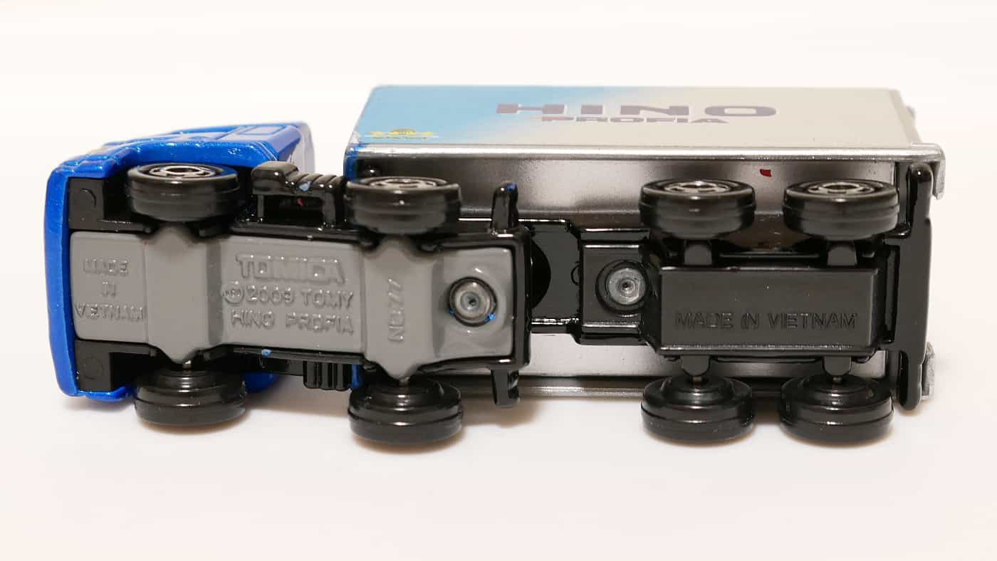 トミカ77-6日野プロフィア_シャーシ