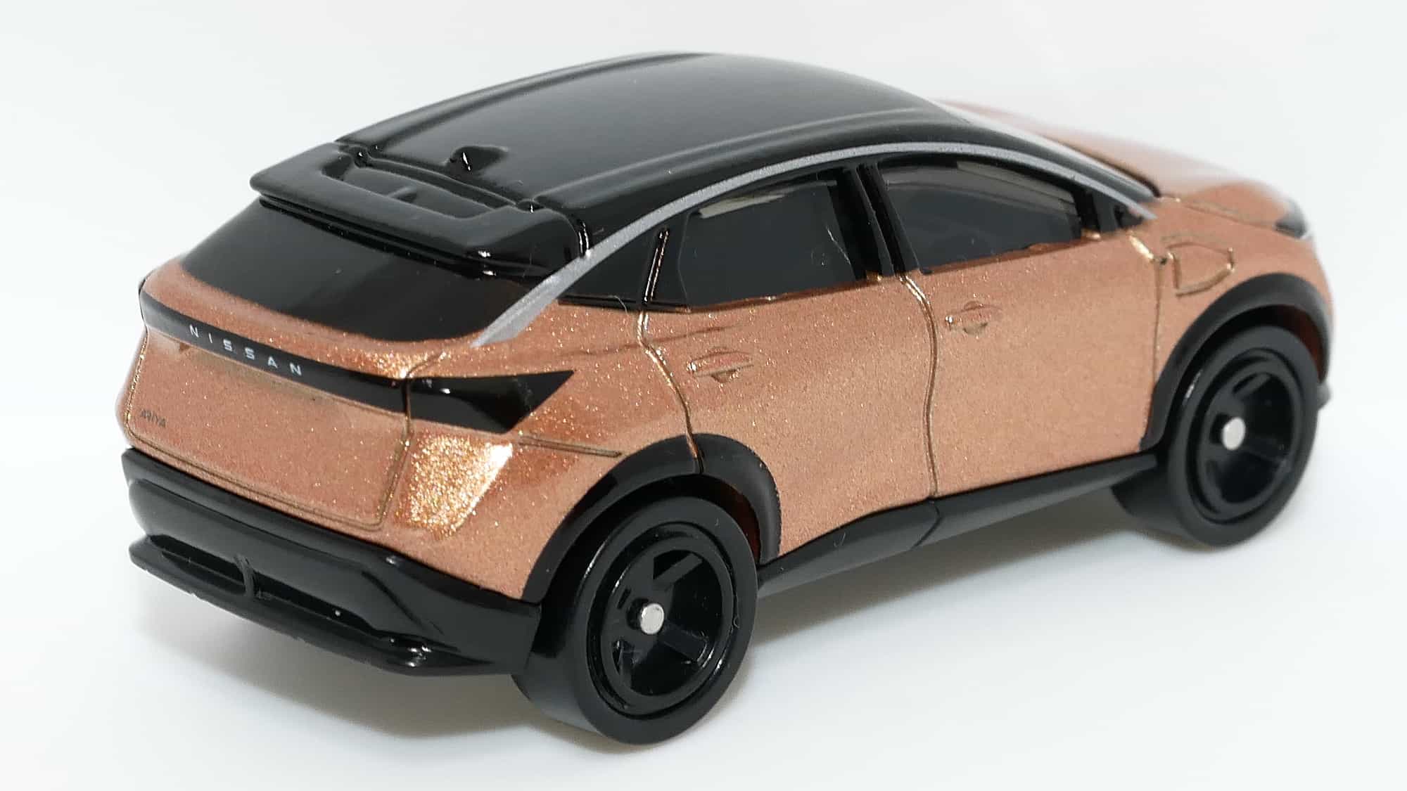 トミカ64-7日産アリア_後