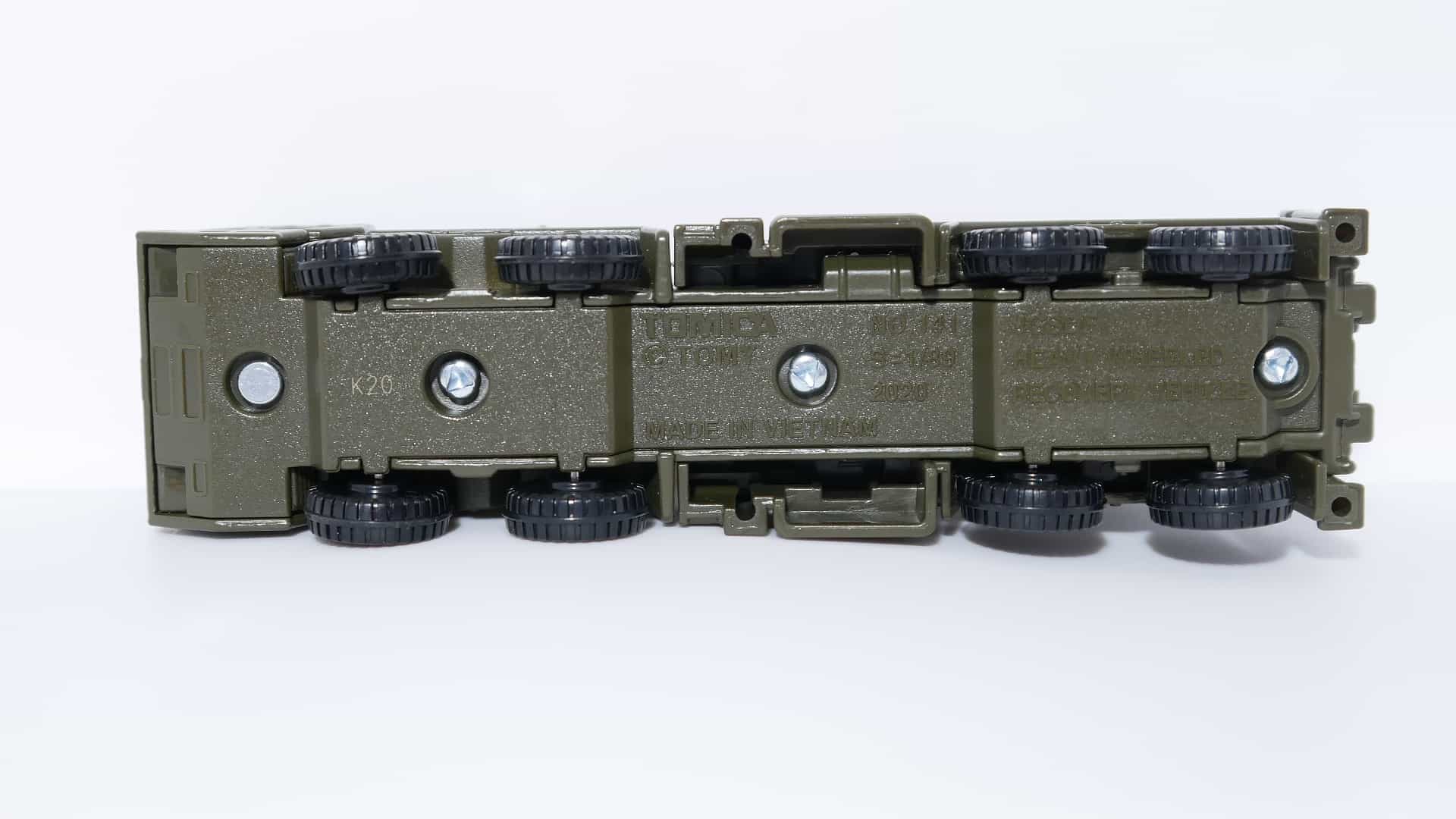 ロングトミカ141-1 自衛隊 重装輪回収車_シャーシ