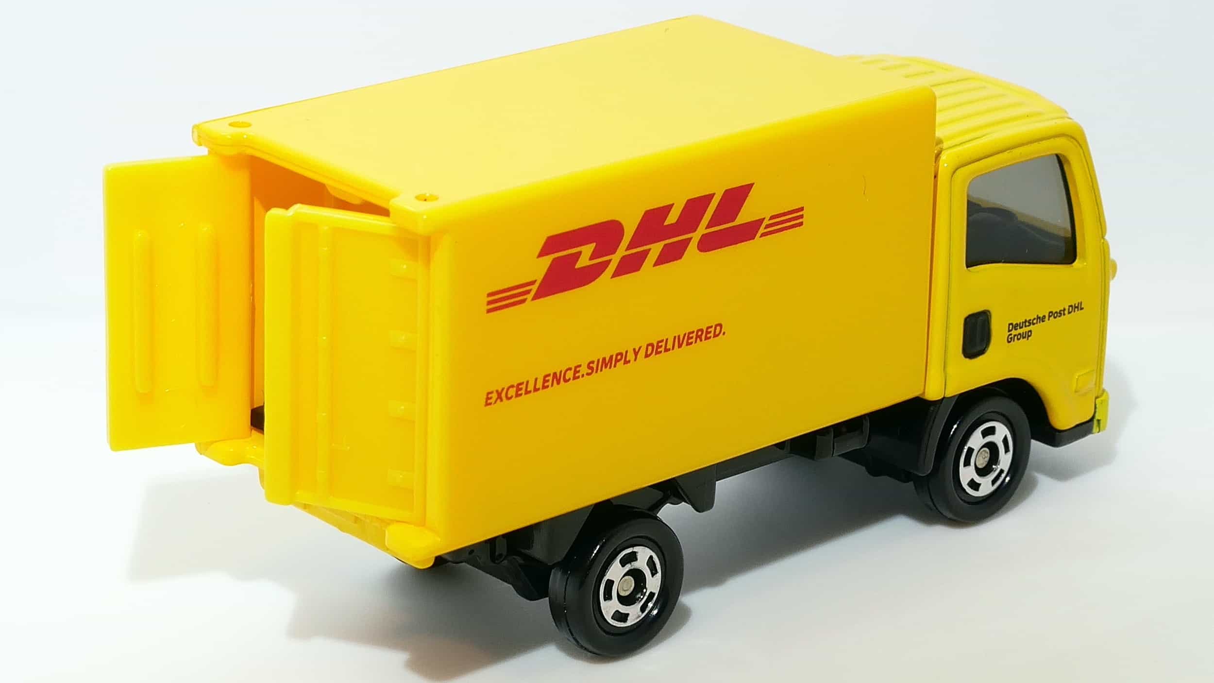 トミカ109-9 DHLトラック_後