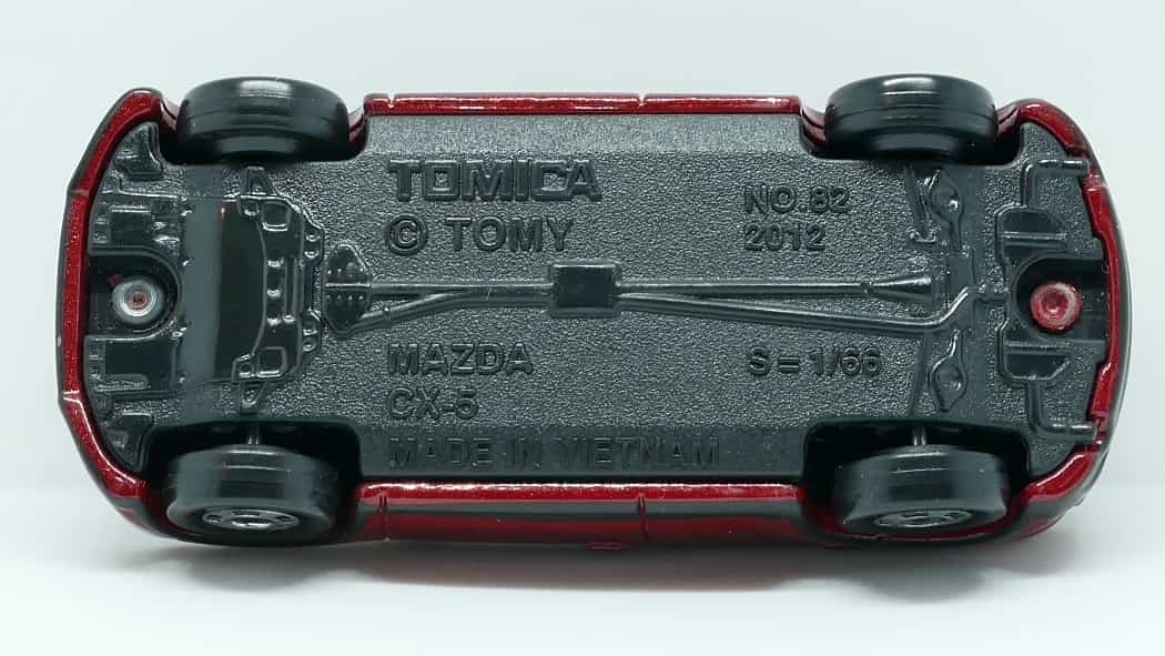トミカ82-6 マツダCX-5_シャーシ