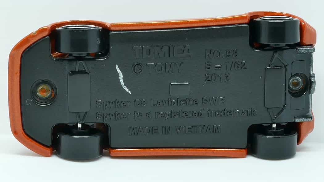 トミカ98-8 スパイカーC8ラヴィオレットSWB_シャーシ