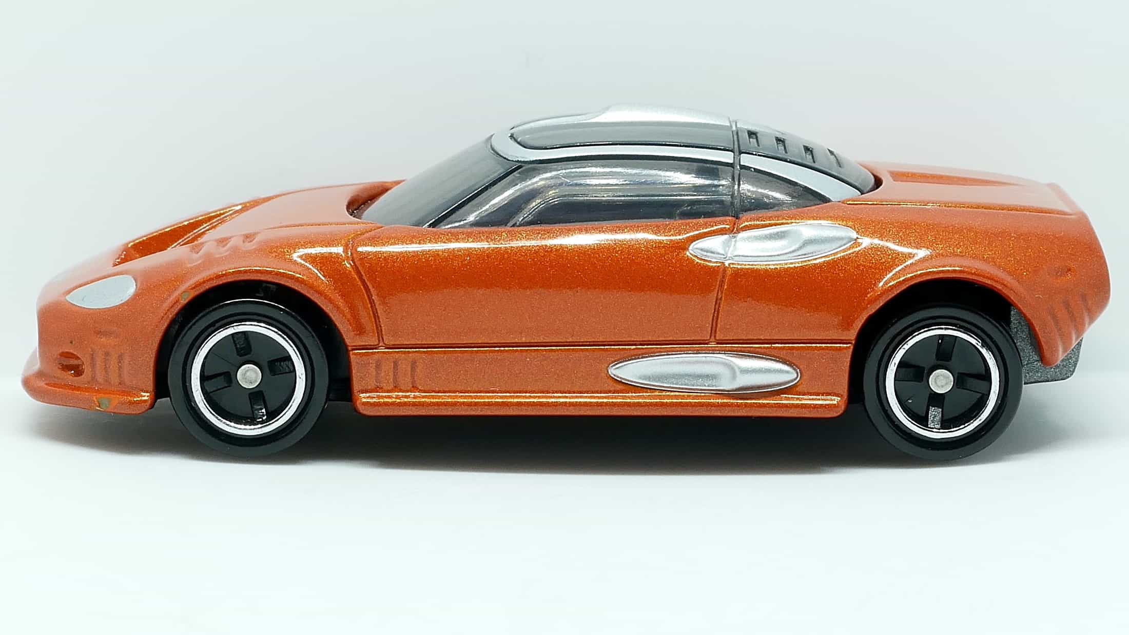 トミカ98-8 スパイカーC8ラヴィオレットSWB_横